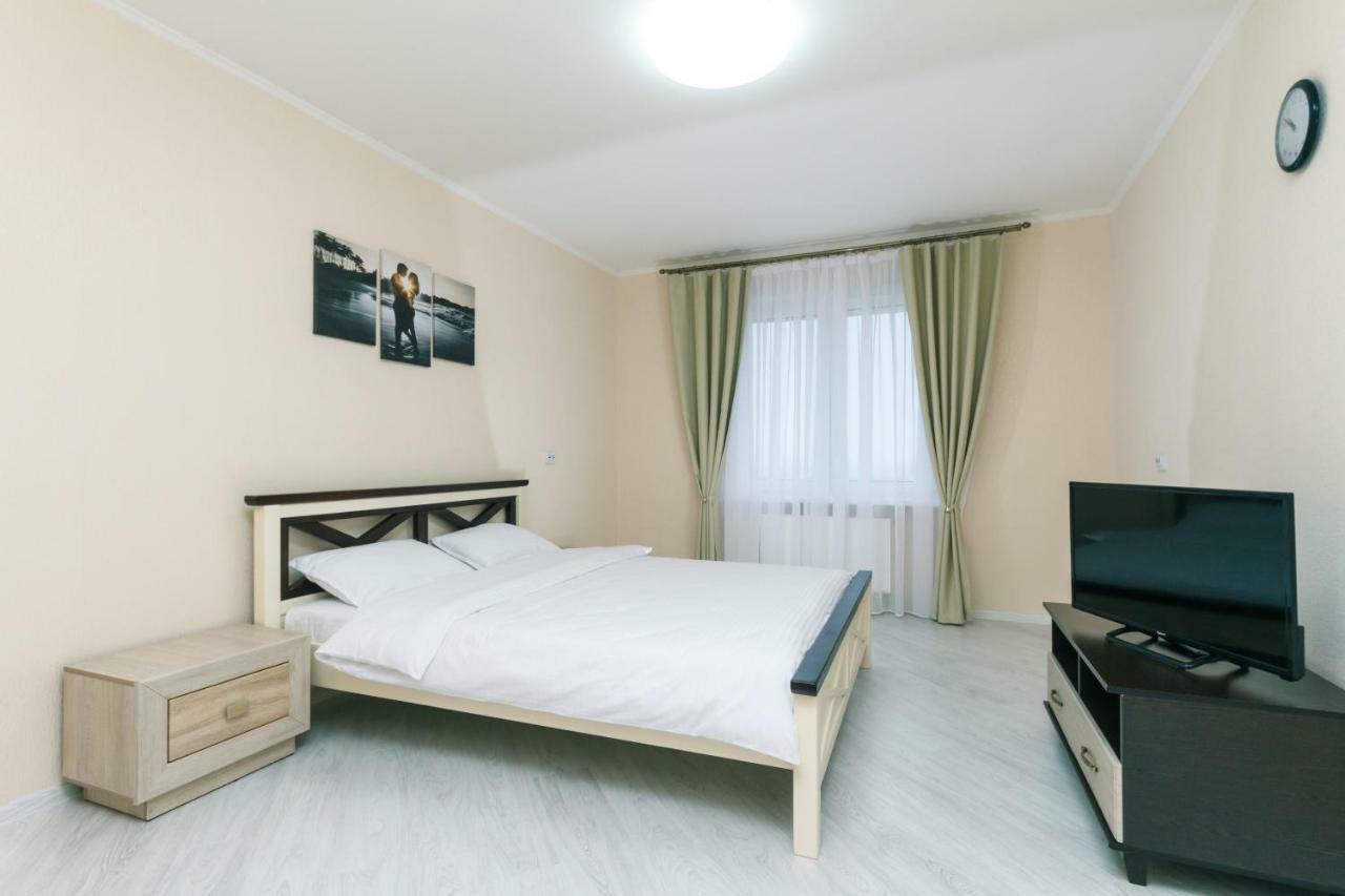 Видовая Квартира Yaroslavichi-2 Vyshhorod Exterior foto