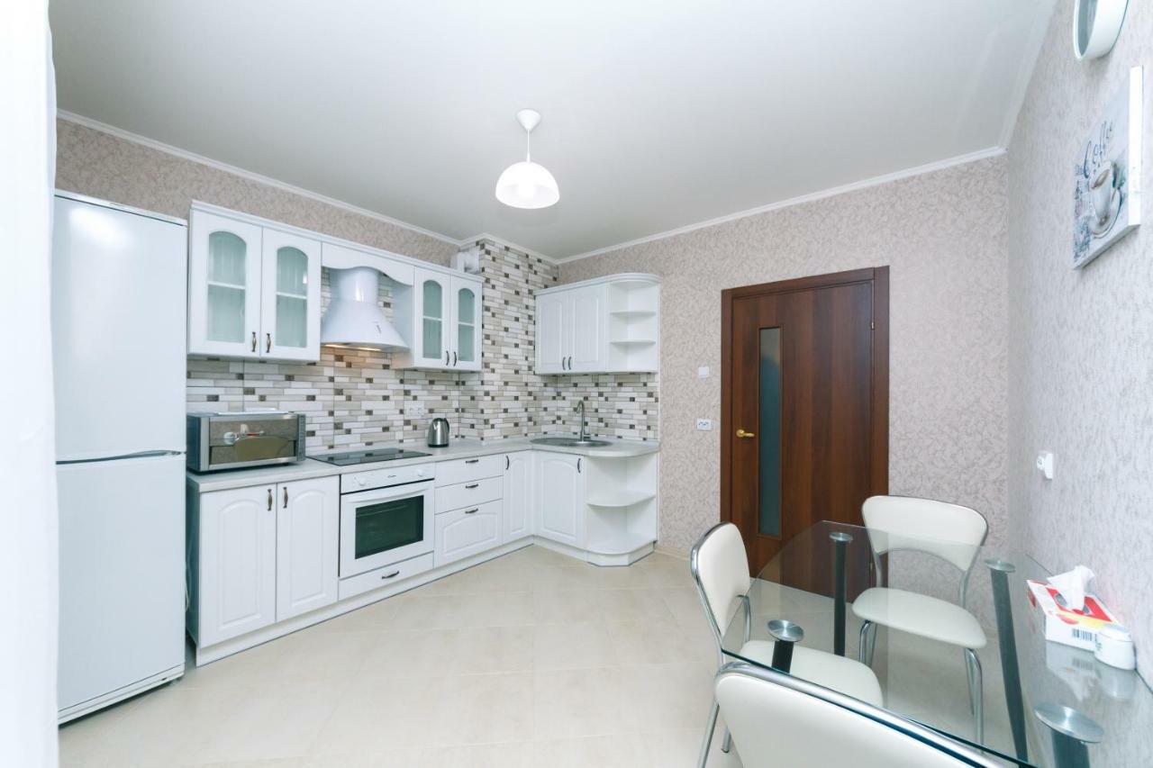Видовая Квартира Yaroslavichi-2 Vyshhorod Exterior foto